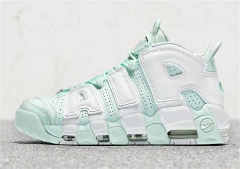 nike air more uptempo women's